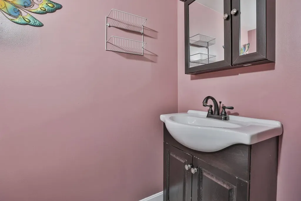 6 Cottonwood Lane Merrimack NH 03054