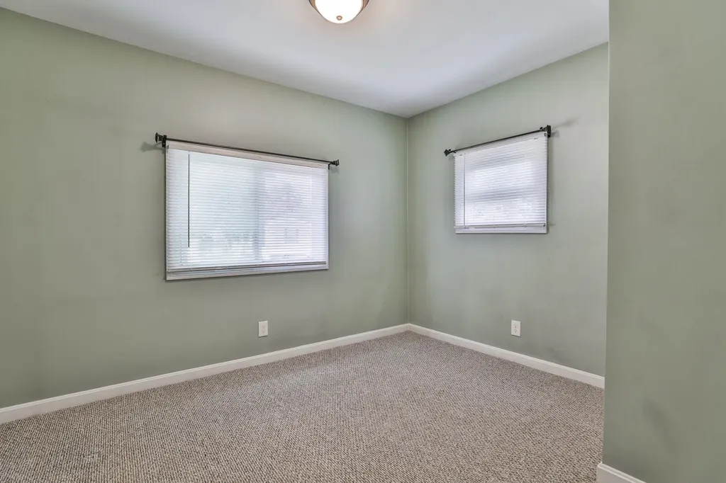 6 Cottonwood Lane Merrimack NH 03054