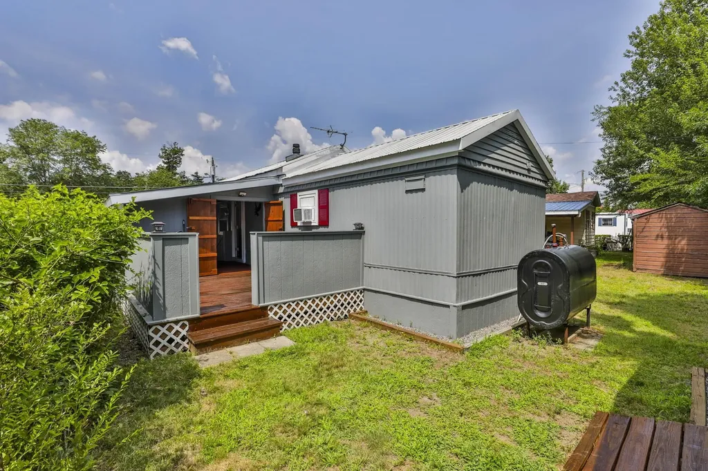 6 Cottonwood Lane Merrimack NH 03054
