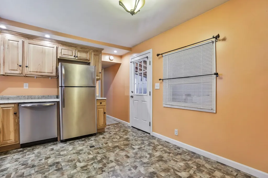 6 Cottonwood Lane Merrimack NH 03054