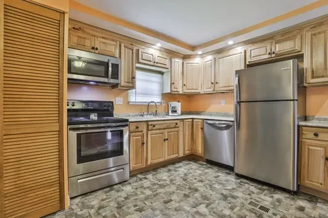 6 Cottonwood Lane Merrimack NH 03054