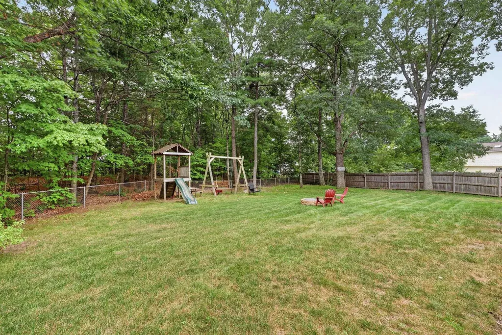 16 East Chamberlain Road Merrimack NH 03054