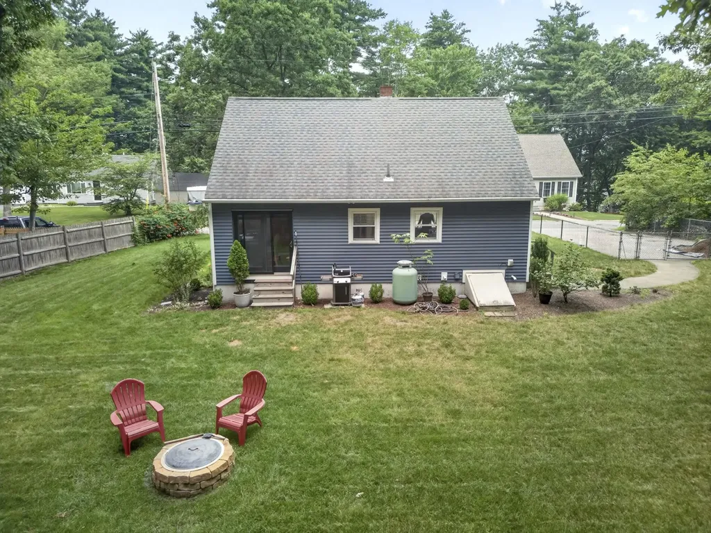 16 East Chamberlain Road Merrimack NH 03054