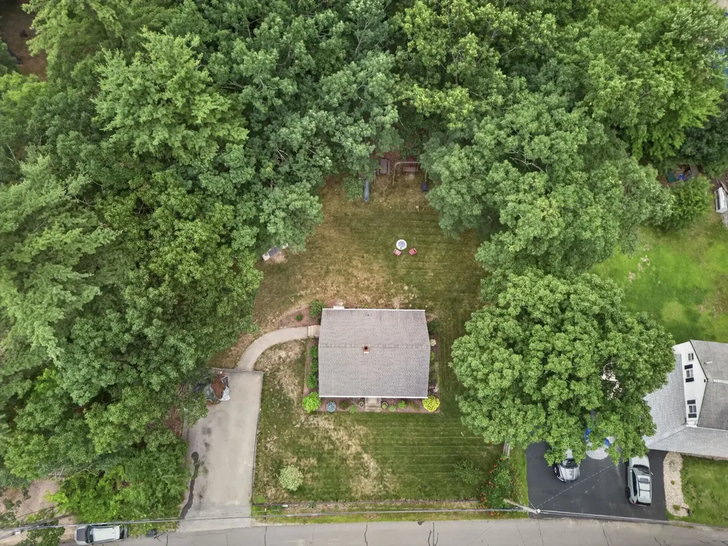 16 East Chamberlain Road Merrimack NH 03054