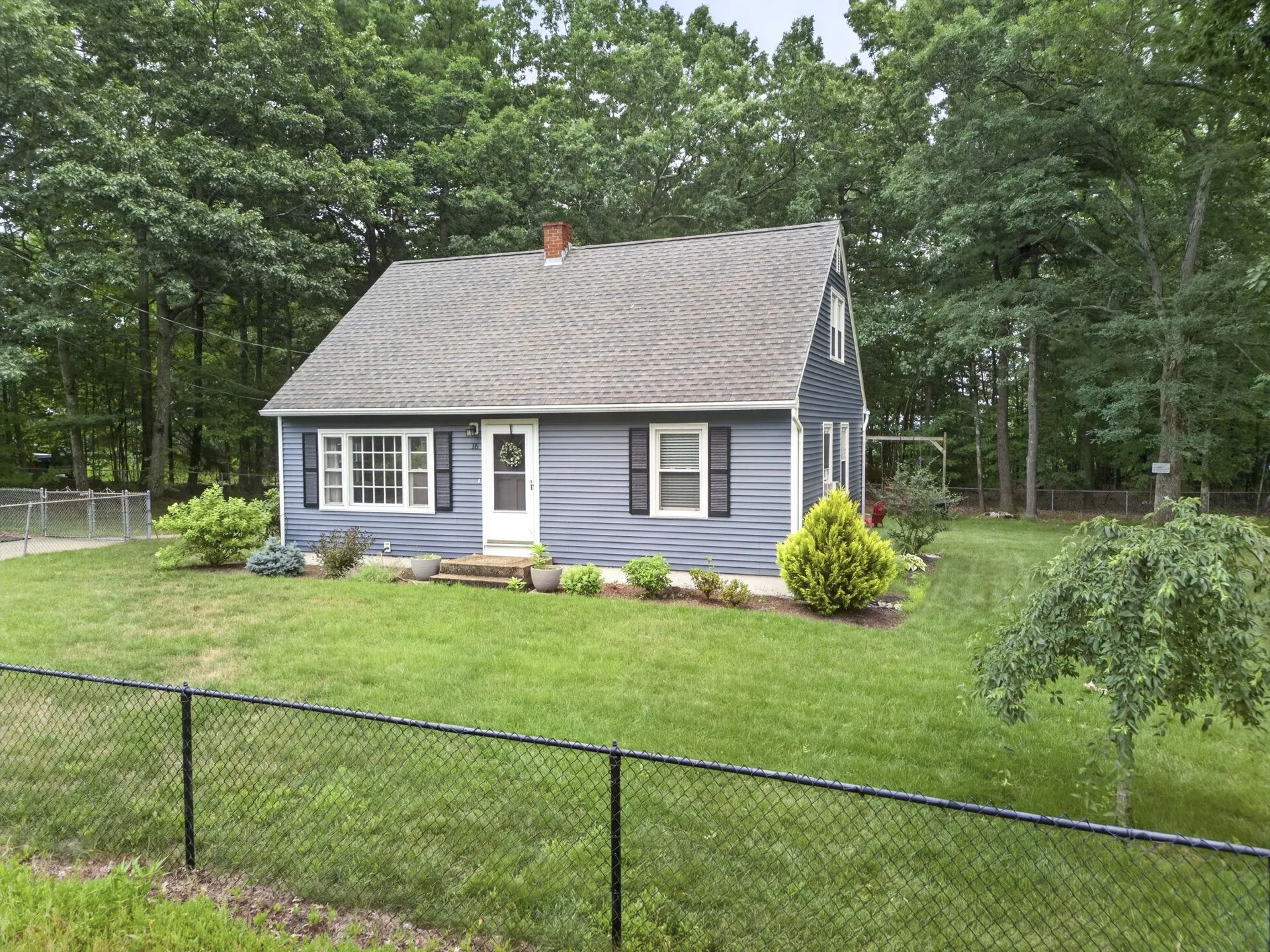 16 East Chamberlain Road Merrimack NH 03054