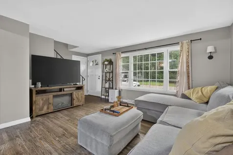 16 East Chamberlain Road Merrimack NH 03054