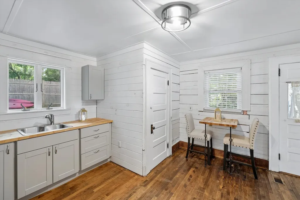 68 Centenary Avenue Laconia NH 03246