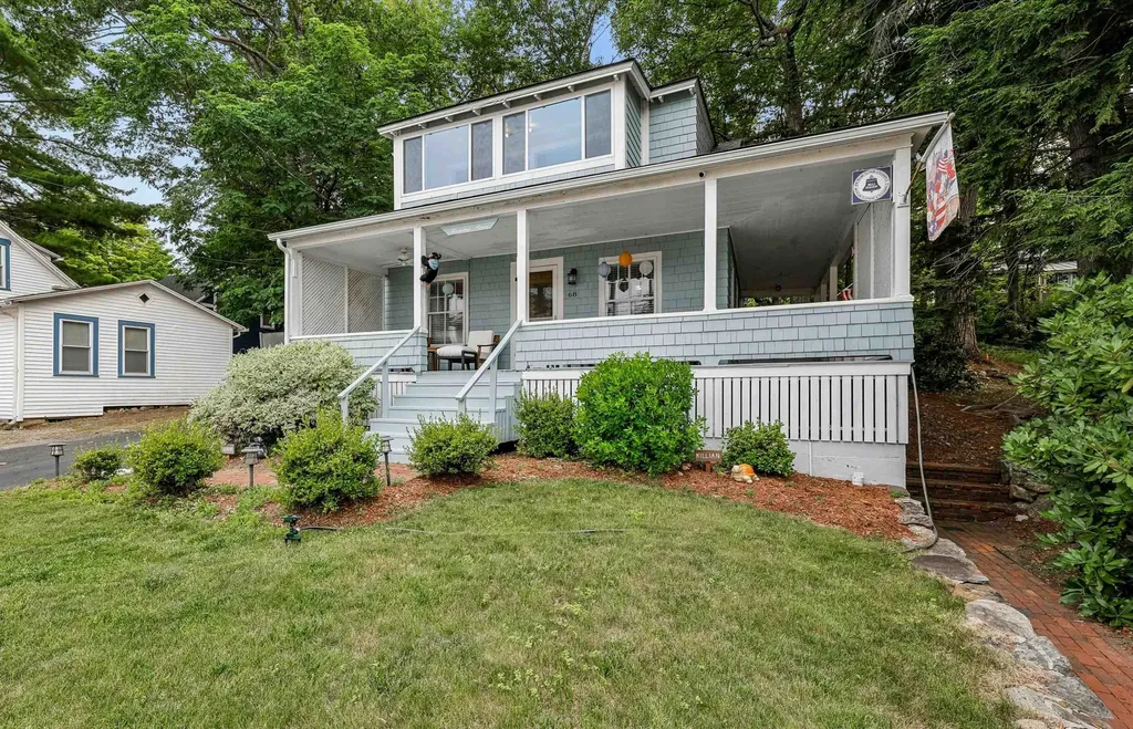 68 Centenary Avenue Laconia NH 03246