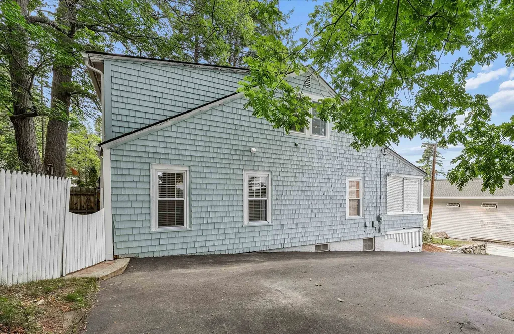 68 Centenary Avenue Laconia NH 03246