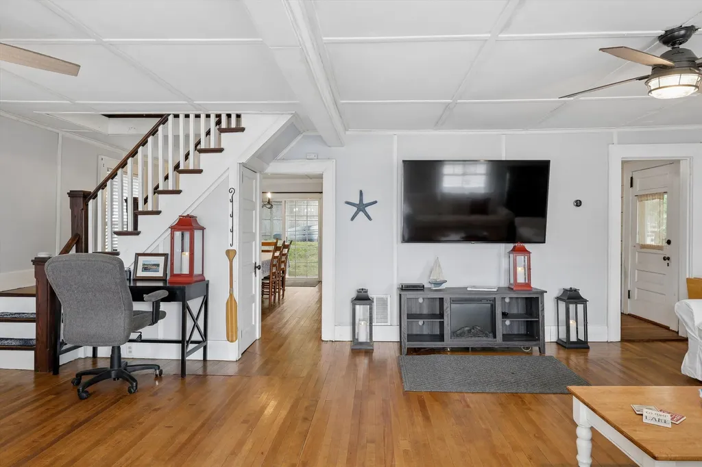 68 Centenary Avenue Laconia NH 03246
