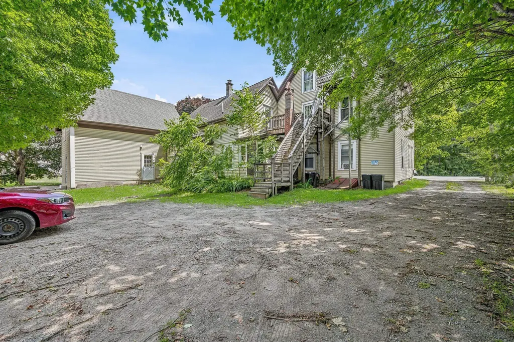 20 Railroad Street Lancaster NH 03584