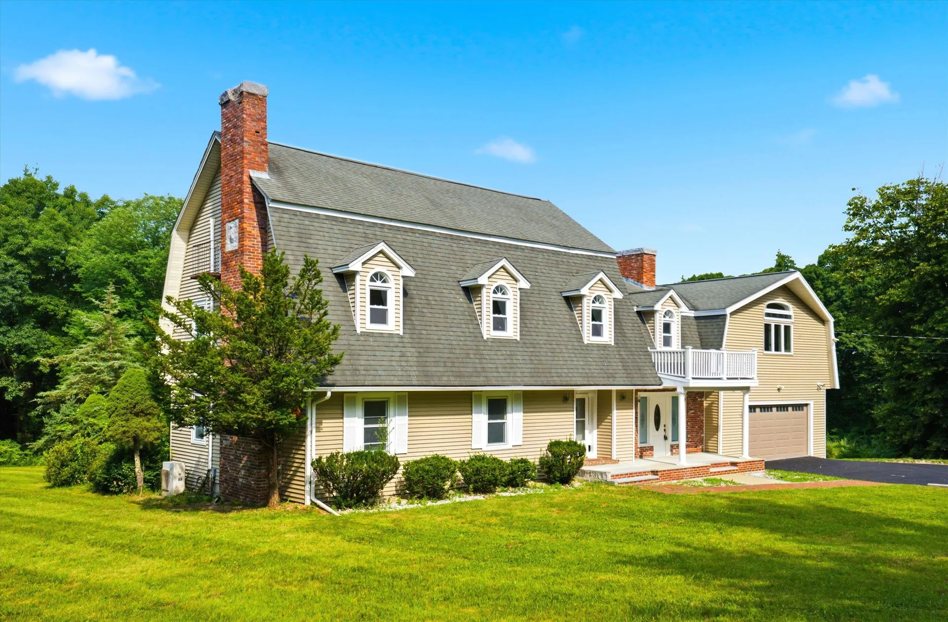 4 Hilltop Drive Hudson NH 03051