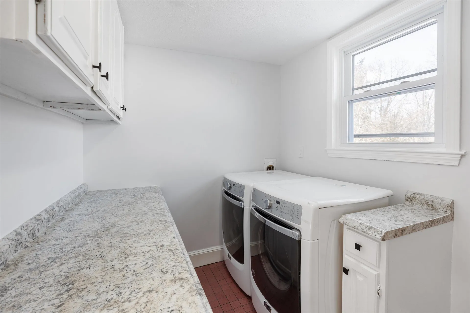 4 Hilltop Drive Hudson NH 03051
