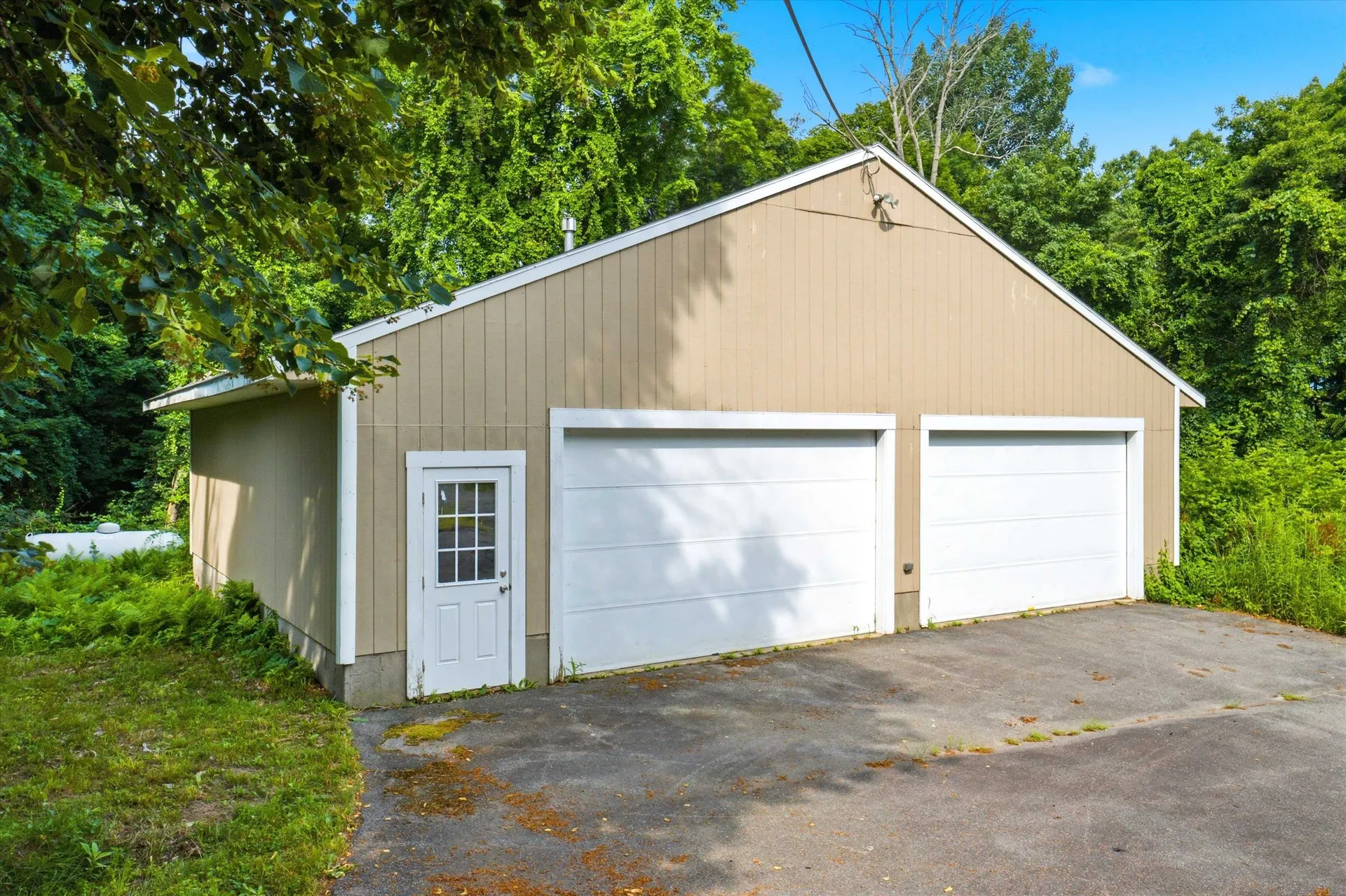 4 Hilltop Drive Hudson NH 03051