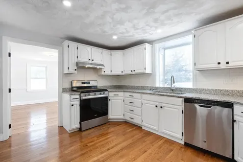 4 Hilltop Drive Hudson NH 03051