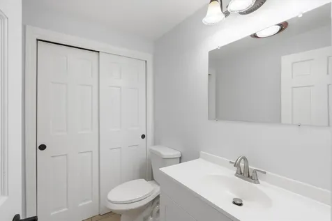 4 Hilltop Drive Hudson NH 03051