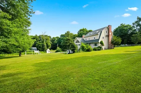 4 Hilltop Drive Hudson NH 03051