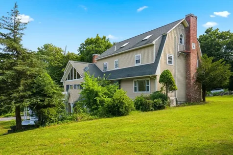 4 Hilltop Drive Hudson NH 03051
