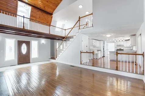4 Hilltop Drive Hudson NH 03051