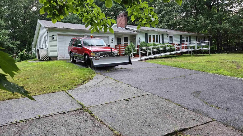 89 Sweet Hill Road Plaistow NH 03865