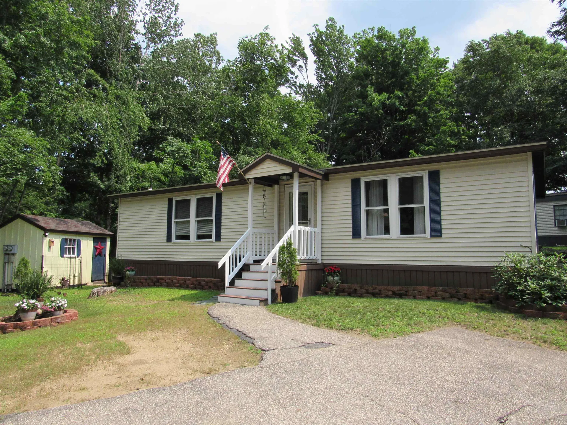 14 Rim Road Danville NH 03819