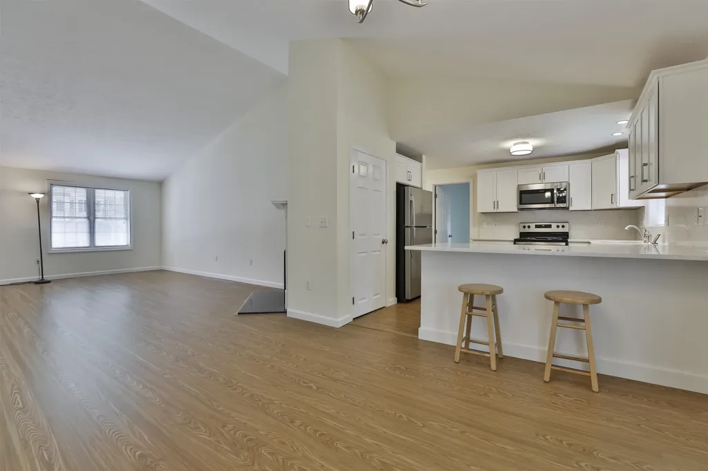 4 Myopia Lane Nashua NH 03063