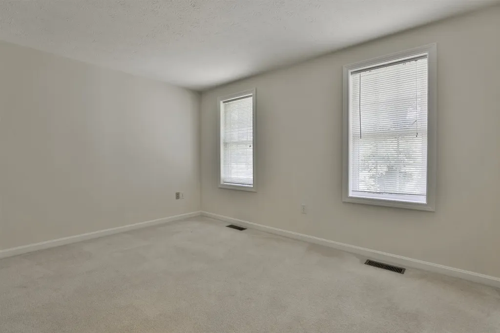 4 Myopia Lane Nashua NH 03063