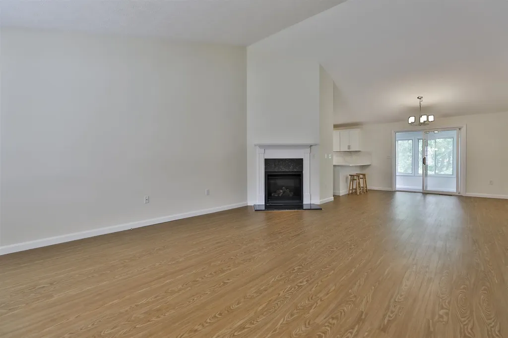 4 Myopia Lane Nashua NH 03063