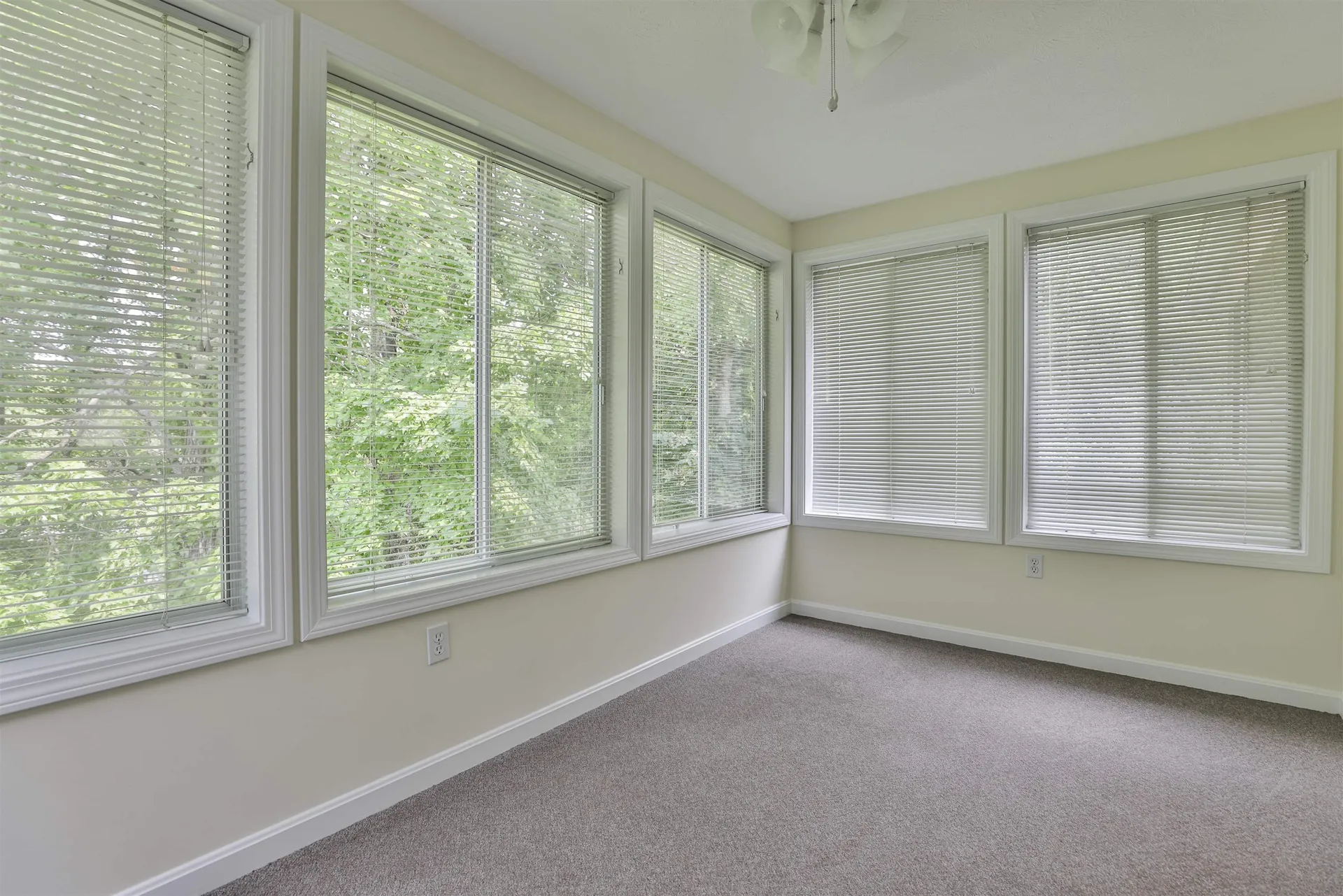 4 Myopia Lane Nashua NH 03063
