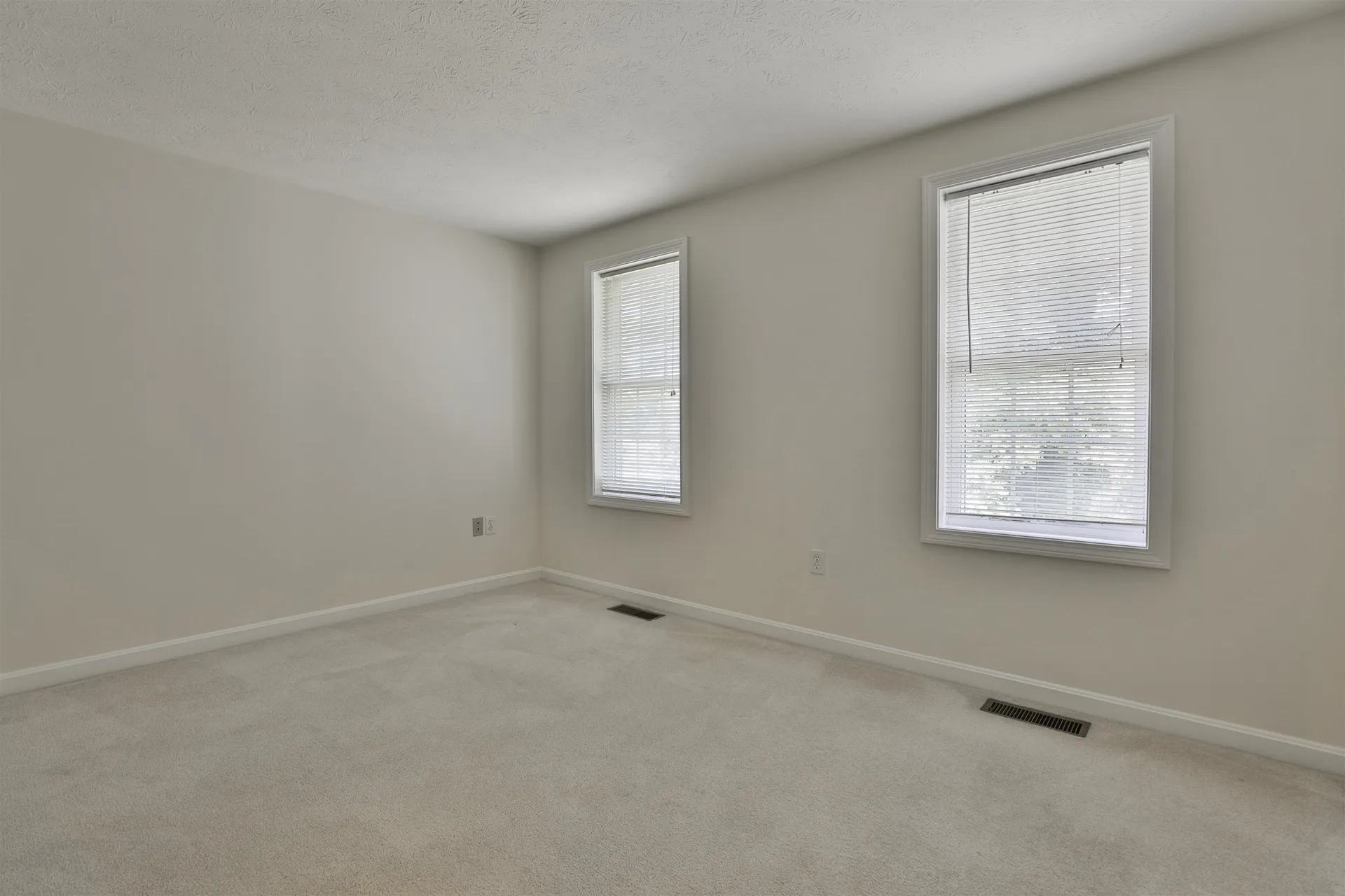 4 Myopia Lane Nashua NH 03063