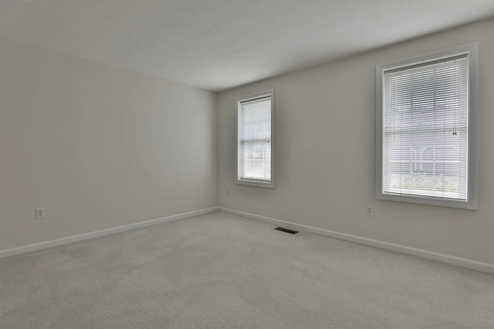 4 Myopia Lane Nashua NH 03063
