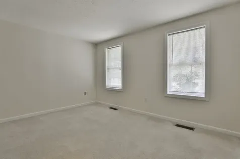 4 Myopia Lane Nashua NH 03063