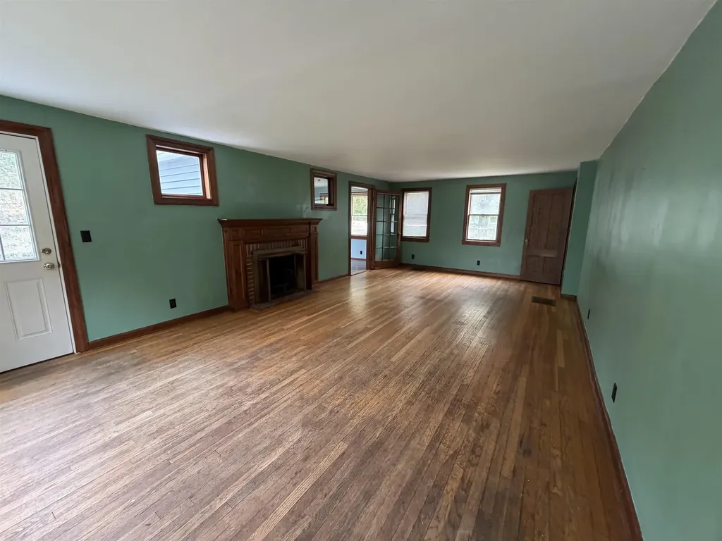 123 Turtle Pond Road Lee NH 03861