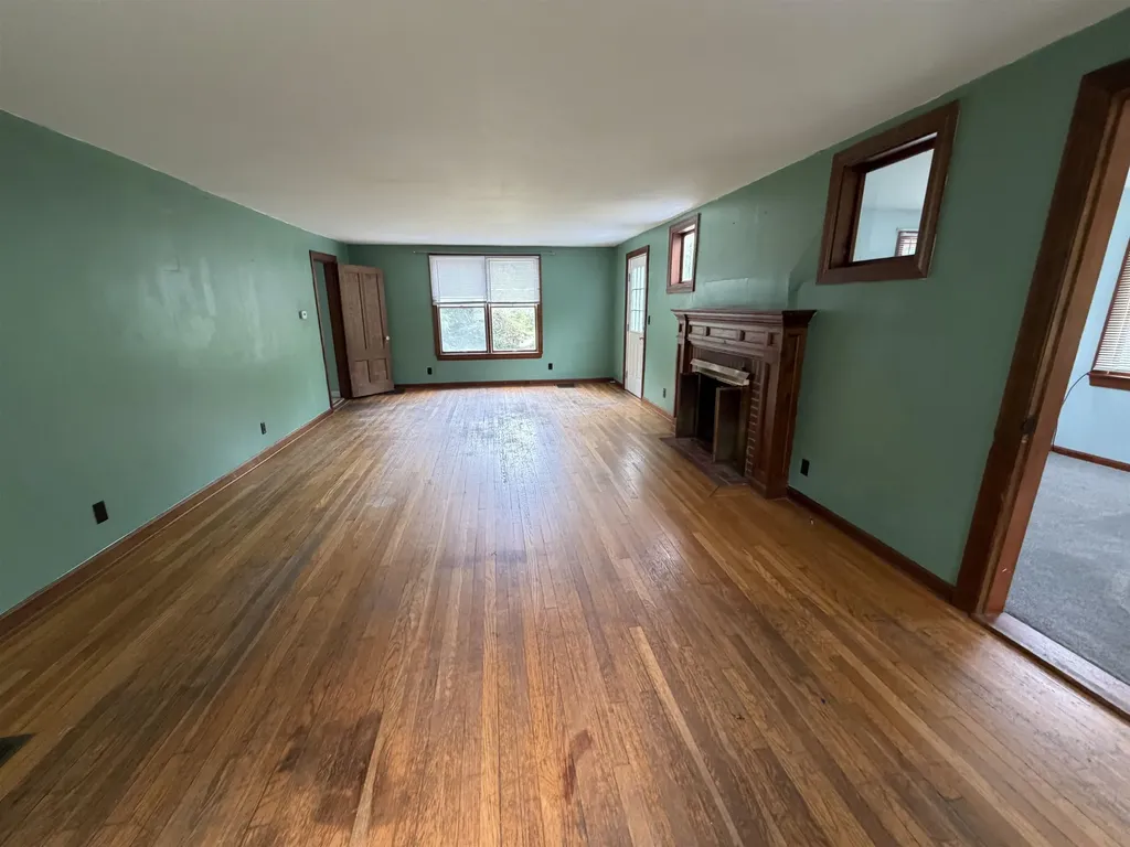 123 Turtle Pond Road Lee NH 03861