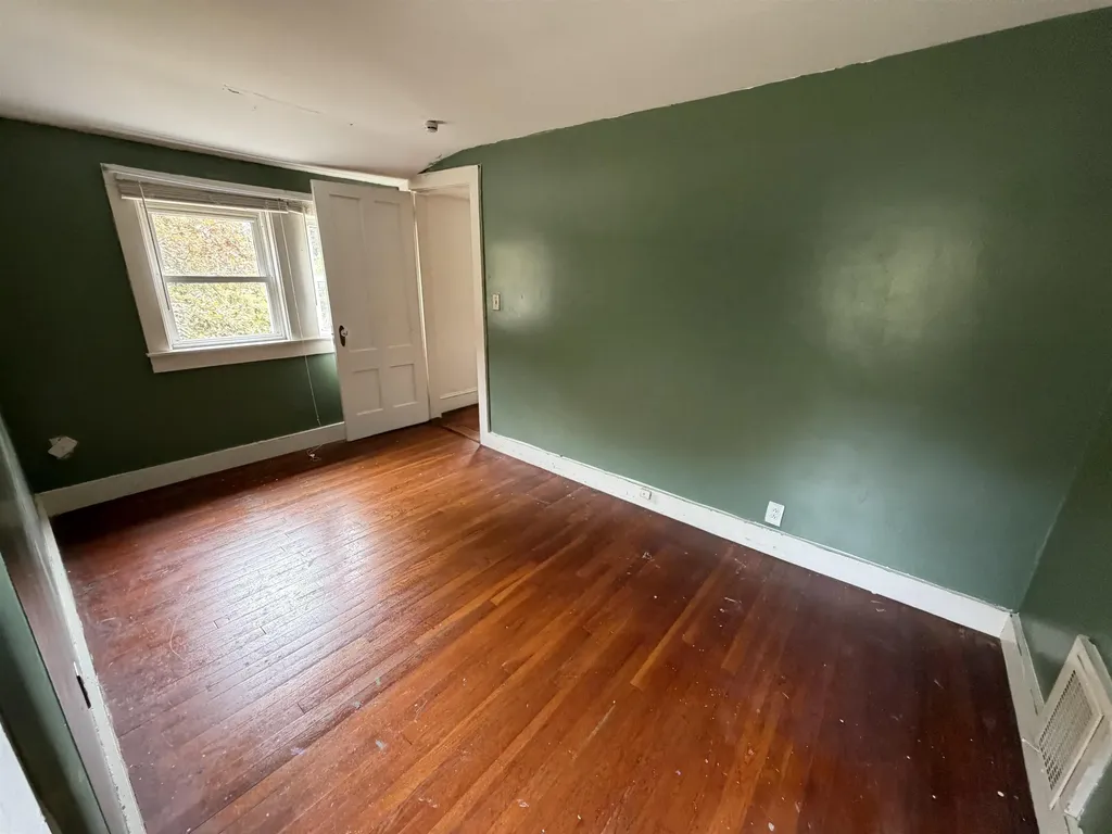 123 Turtle Pond Road Lee NH 03861