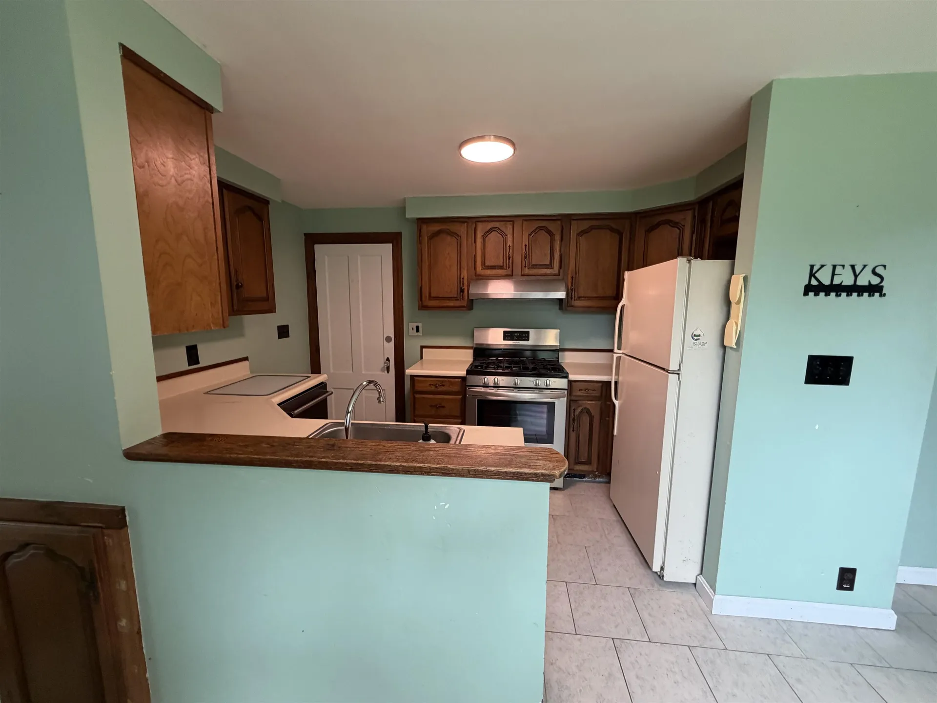 123 Turtle Pond Road Lee NH 03861