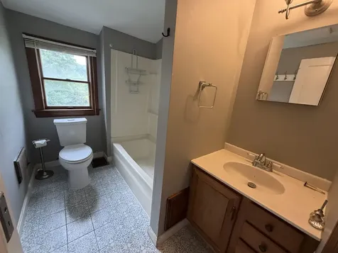 123 Turtle Pond Road Lee NH 03861