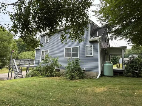 123 Turtle Pond Road Lee NH 03861