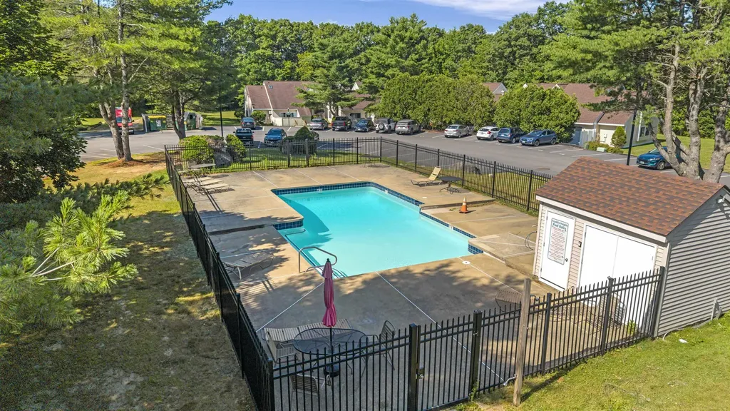 48 Franklin Heights Rochester NH 03867