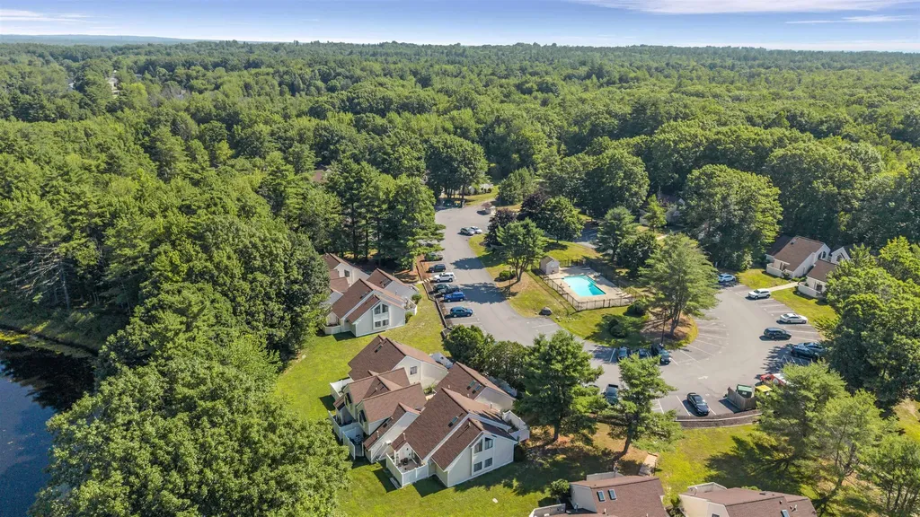 48 Franklin Heights Rochester NH 03867