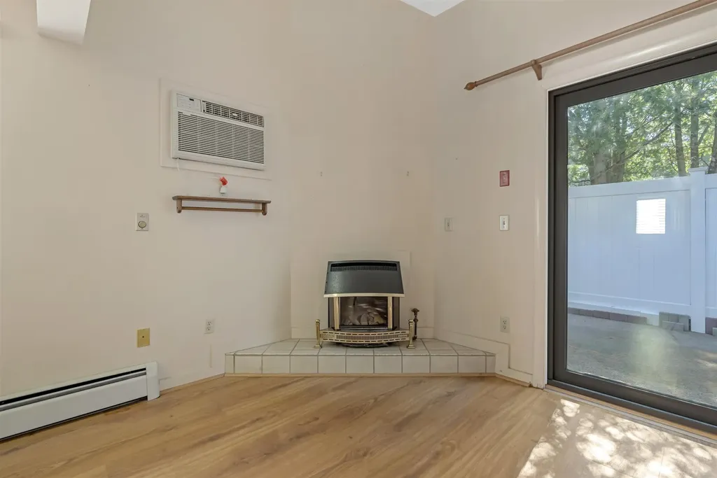 48 Franklin Heights Rochester NH 03867