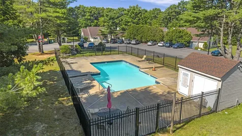 48 Franklin Heights Rochester NH 03867
