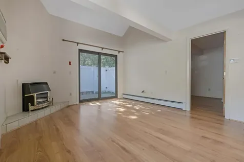 48 Franklin Heights Rochester NH 03867