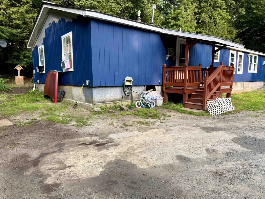 216 Britton Road Claremont NH 03743