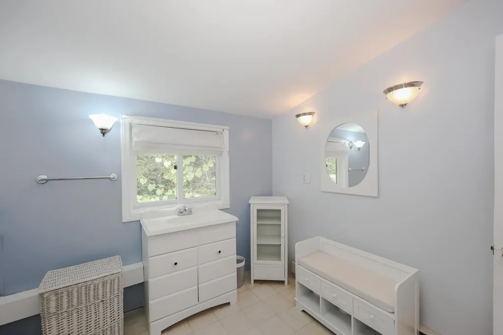 24 Shangri La Drive Moultonborough NH 03254