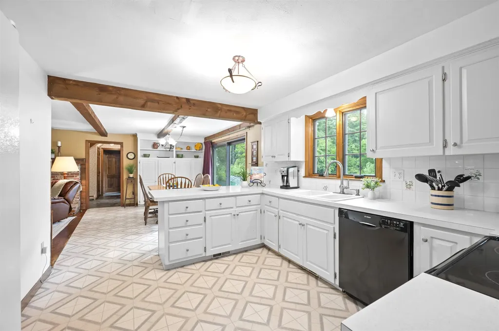 10 Candlewood Drive Amherst NH 03031