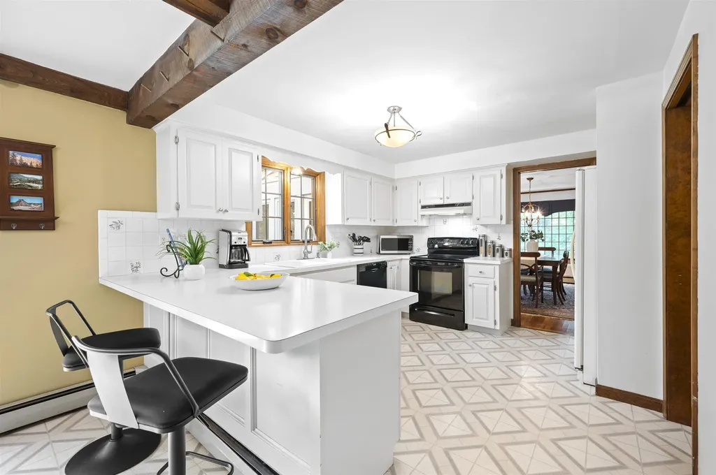 10 Candlewood Drive Amherst NH 03031