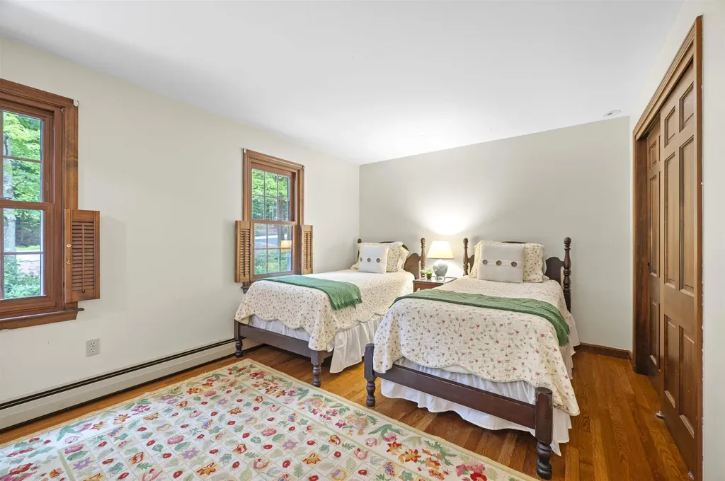 10 Candlewood Drive Amherst NH 03031
