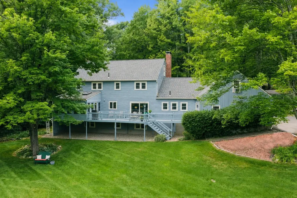 10 Candlewood Drive Amherst NH 03031