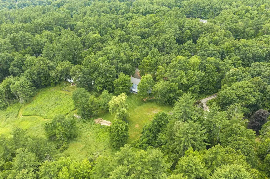 10 Candlewood Drive Amherst NH 03031